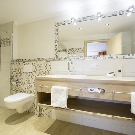 Hotel Flair Adlerbad 3*